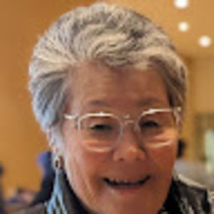 Meet your Posher, Emi